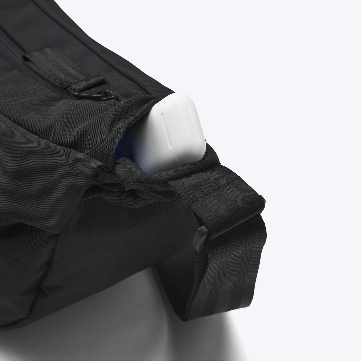 Maelle Black Shoulder Bag