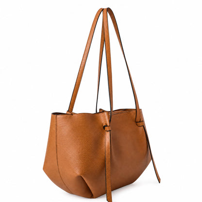 Amelle Tote in Cognac
