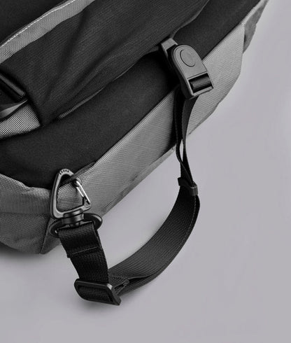 Voyageur Crossbody