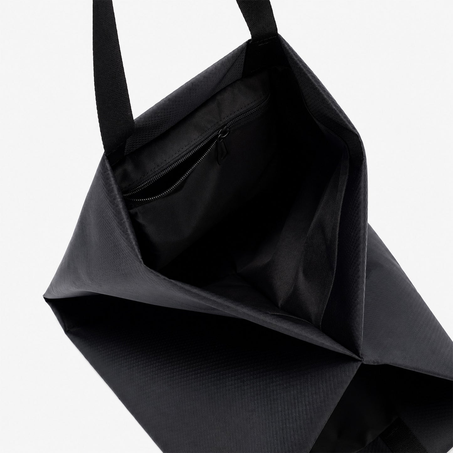 Verel Satellite Black Tote